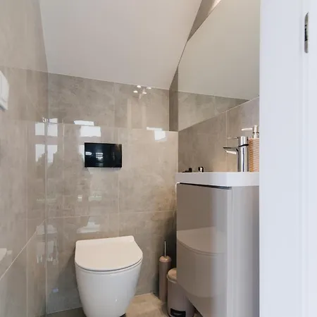 Aroma Caloroczny Prywatny Dom Na Zamknietym Osiedlu. * デンプキ