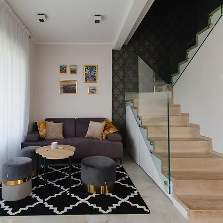 別荘 Aroma Caloroczny Prywatny Dom Na Zamknietym Osiedlu.