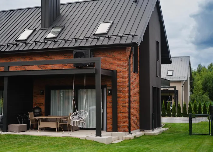 Semesterbostad Aroma Caloroczny Prywatny Dom Na Zamknietym Osiedlu. *